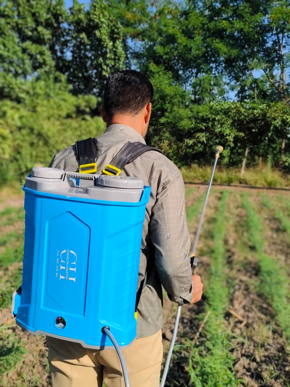 chota hathi battery sprayer 